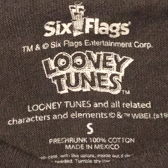 Six Flags Looney Tunes T-shirt - Picture 7 of 8